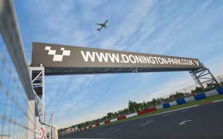 RaceRoom Release Donington Park Circuit