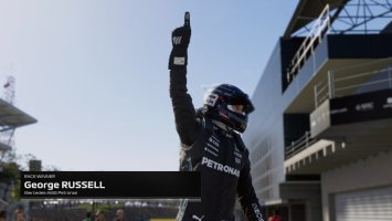 Russell, Michael Schumacher tribute helmet.jpg