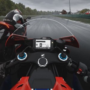 Honda CBR 1000RR Keeping Up With Ducati Panigale | Ride 4 Reshade