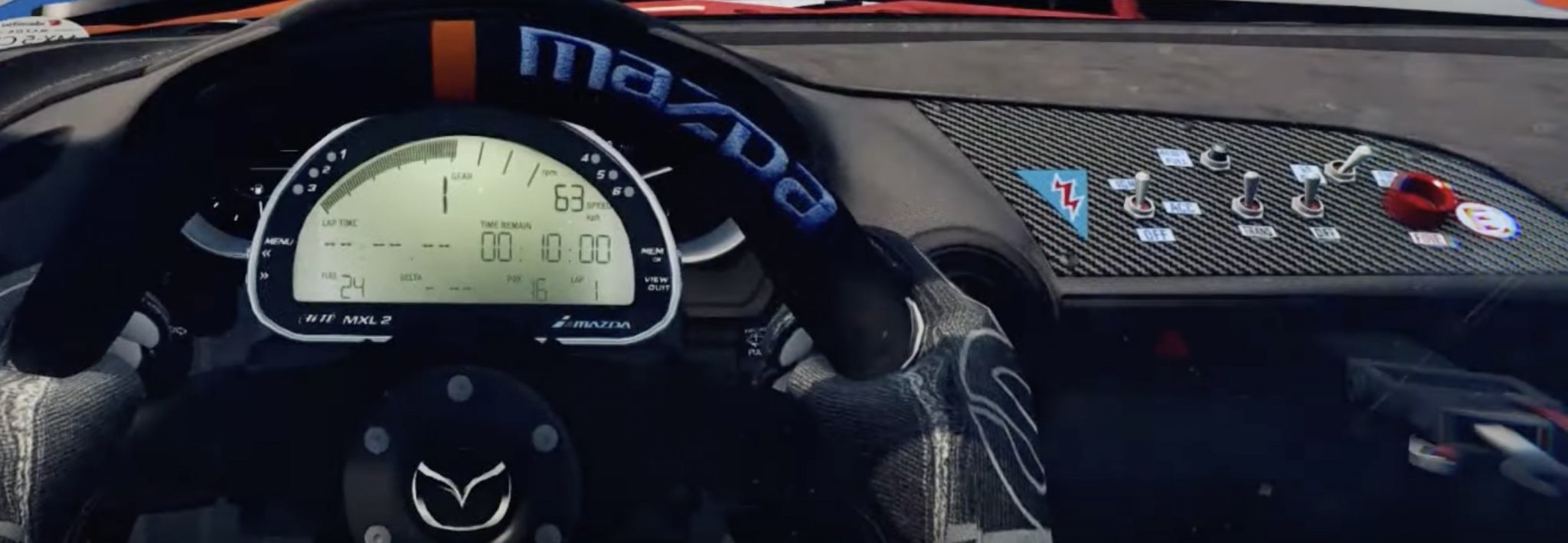 RaceRoom MX-5 Cockpit detail.jpg