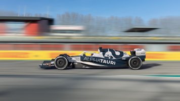 AlphaTauri Scuderia Bahrain Grand Prix.jpg