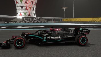 Mercedes Abu Dhabi special (3).jpg