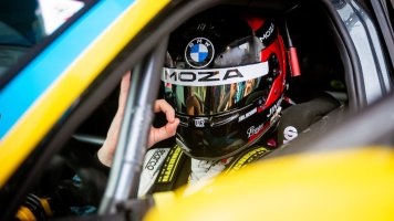 MOZA Racing and Jimmy Broadbent Extend Partnership