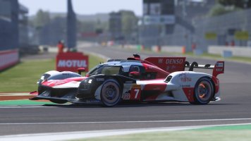 First Le Mans Ultimate Hotfix Deployed, Adds Triple Screen Settings