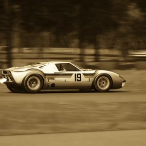 AC • Ford GT40 and a broken suspension @ Monza´66 Full Course | E