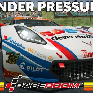 RACEROOM : Last lap pressure as we fight for a top 5 finish